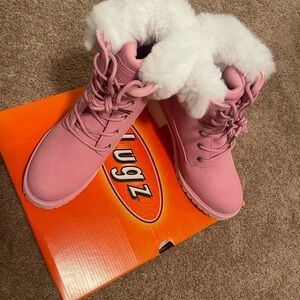 Lugz Women's Blush Pink Winter Boots with White Fur
